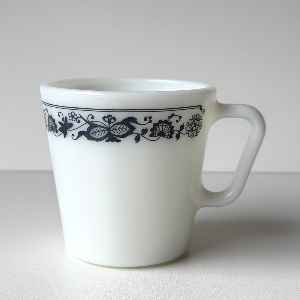 Pyrex Old Town Blue Coffee Mug White Milk Glass Floral Vintage Tea Cup